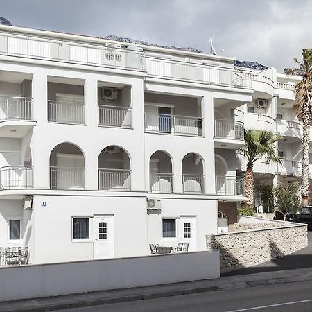 Villa Klara Guest House Baška Voda Buitenkant foto